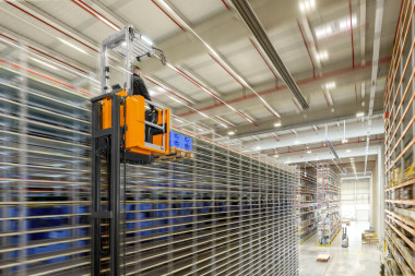 Aukšto lygio prekių rinktuvas (iki 14,5m)